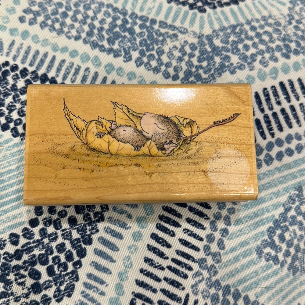 Stampabilities autumn cruise house mouse stamp. rare